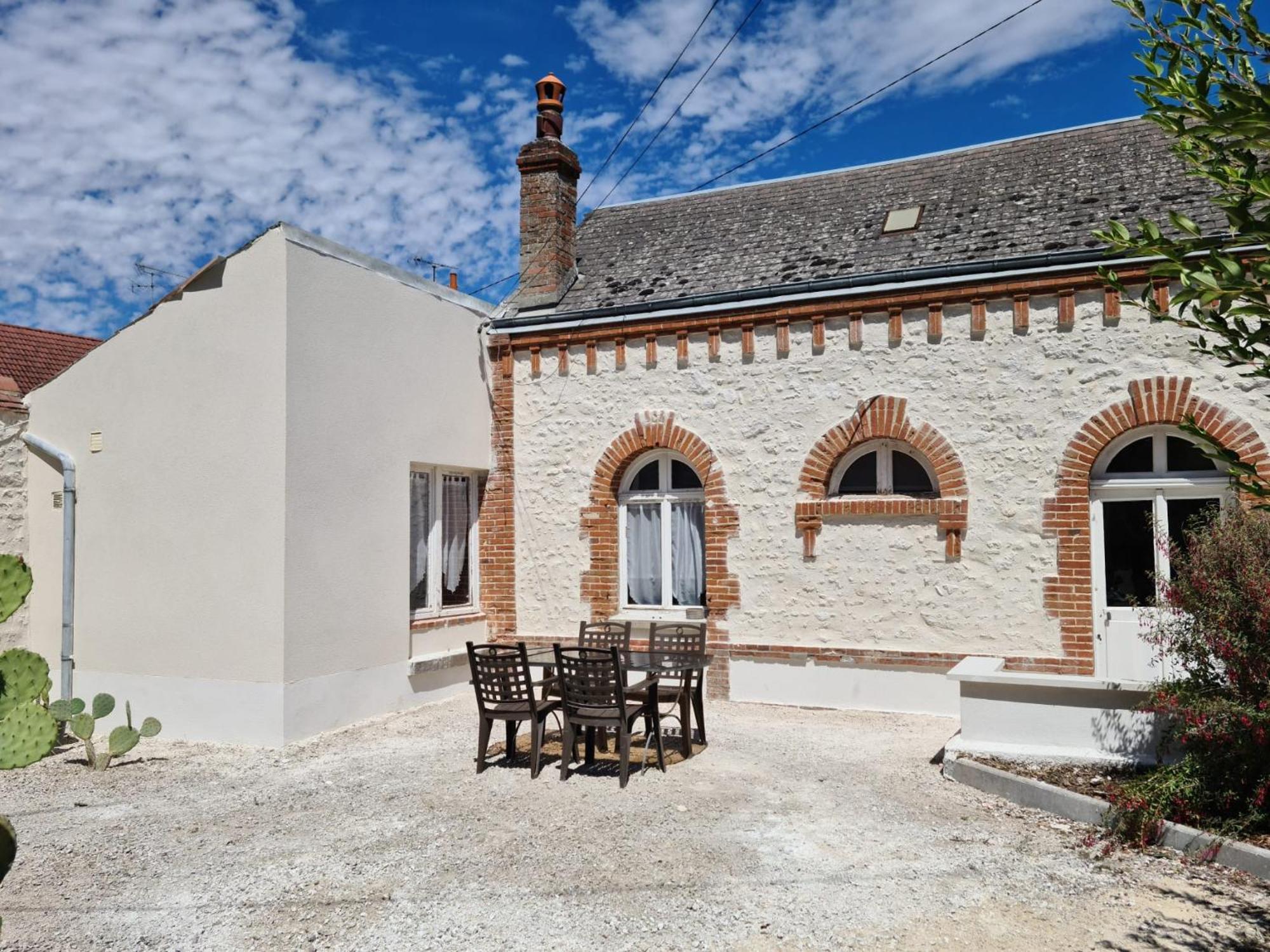 Saint-Ay Sur La Route Des Chateaux Bagian luar foto