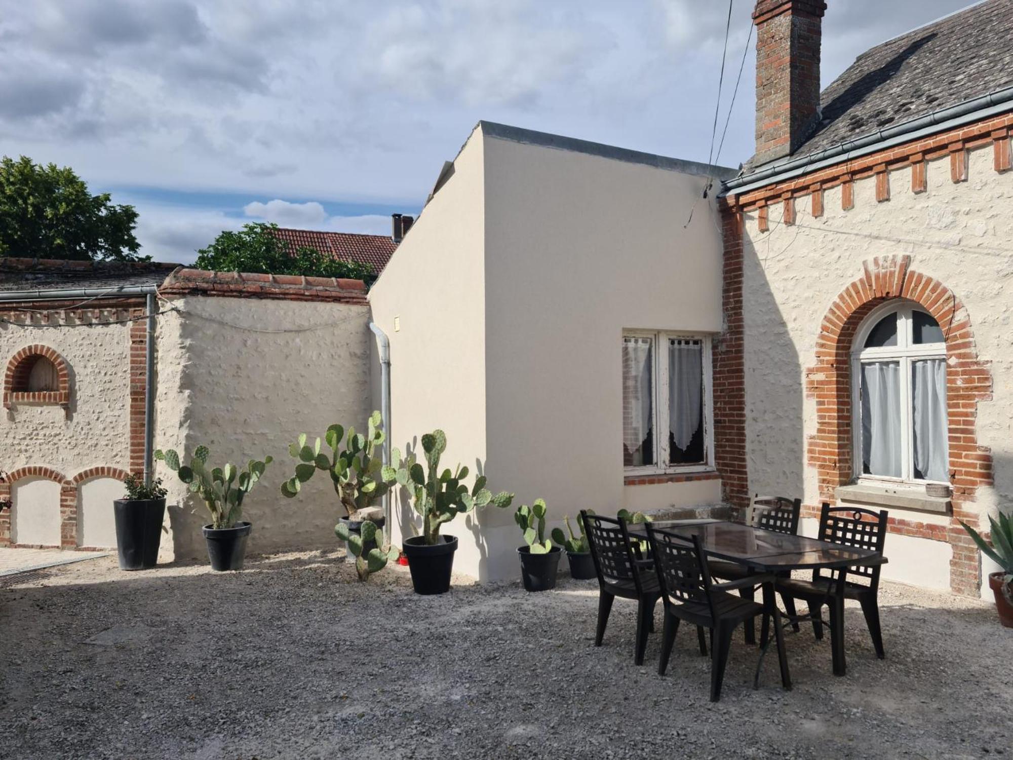 Saint-Ay Sur La Route Des Chateaux Bagian luar foto
